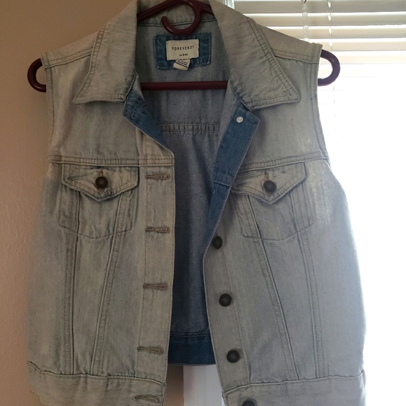 Jean Jacket - Picture 1 of 3